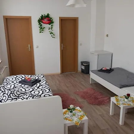 Charming Flat In Schönebeck